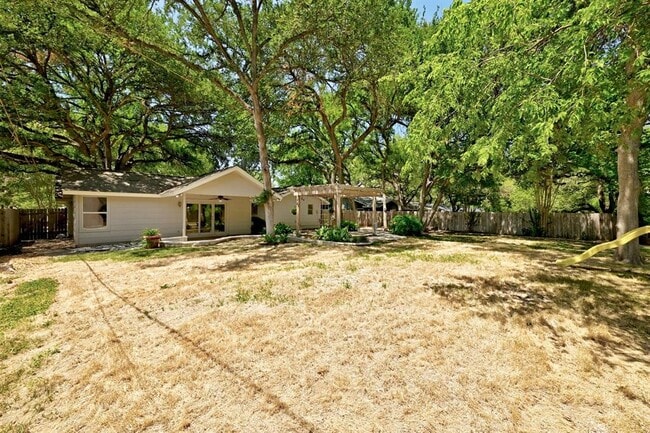 Building Photo - 9403 Longvale Dr