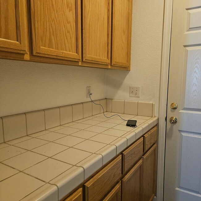 Building Photo - 1720 Somersby Ln