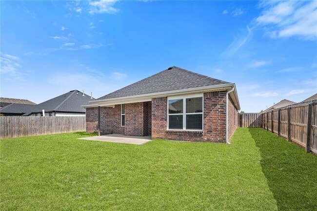 Building Photo - 4371 W Barhem Dr