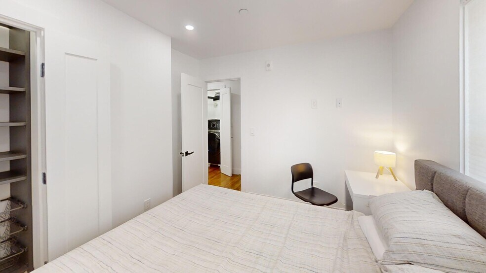 Building Photo - 36 Shepard St