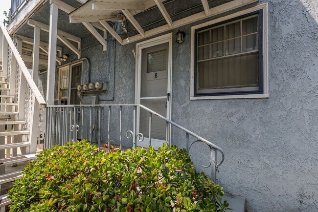 Building Photo - 1022 S Euclid Ave