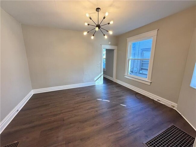 Building Photo - 139 Park Ave