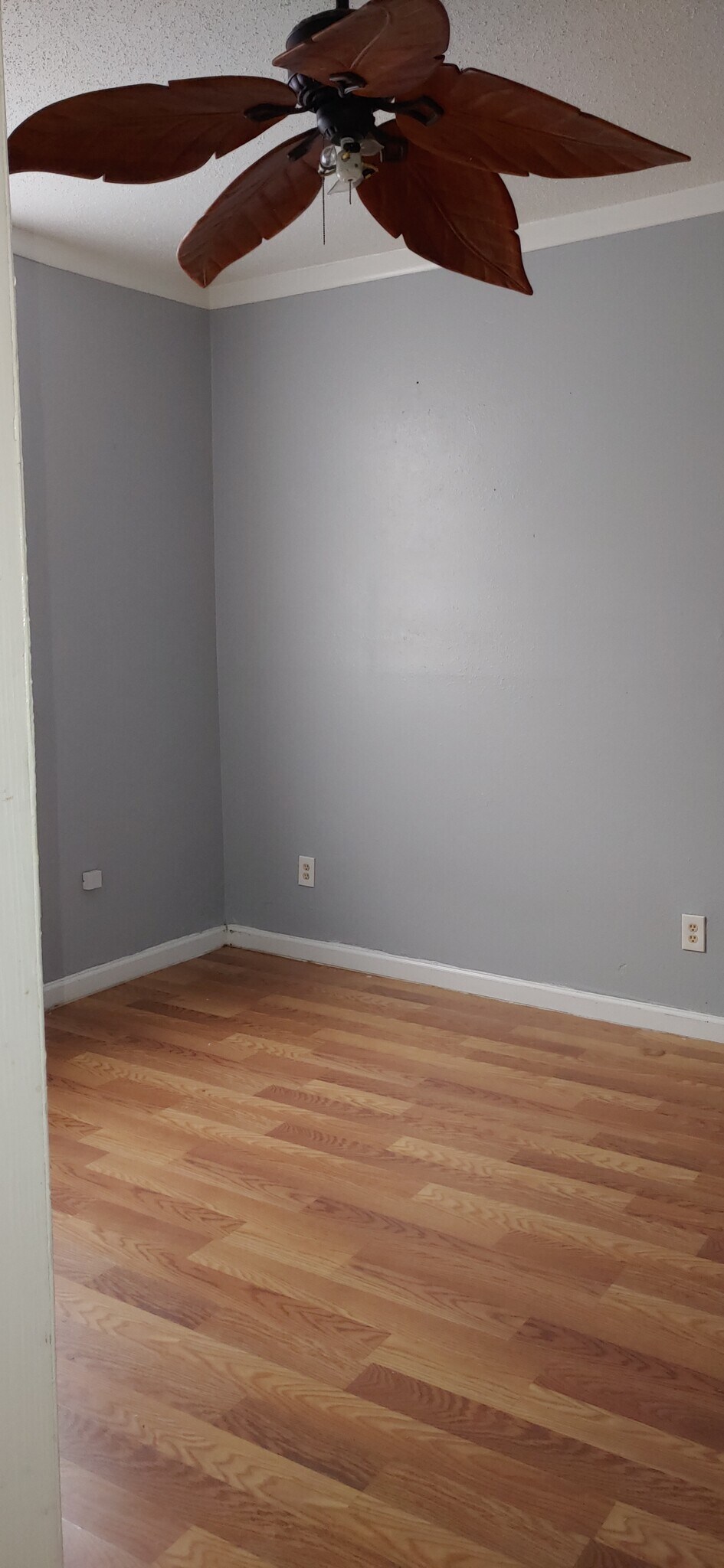 Building Photo - 1415 S Roman St