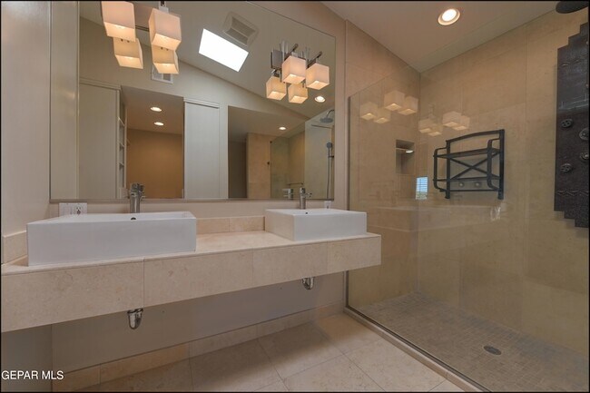 Building Photo - 601 Firedale Ln