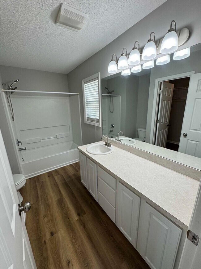 Building Photo - Beautiful Bluffton 3 Bedroom Home in The Willows-Pet Friendly