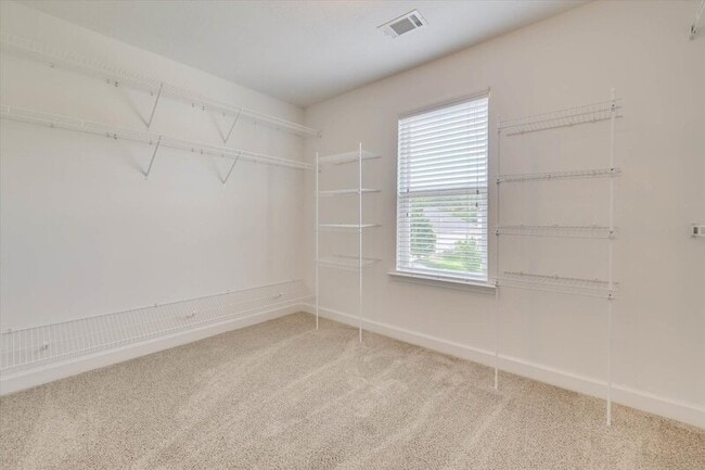 Building Photo - 127 Radcliff Dr