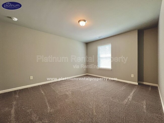 Building Photo - 2435 Kemp Dr NW