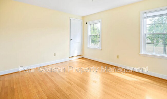 Building Photo - 139 Belview Ave