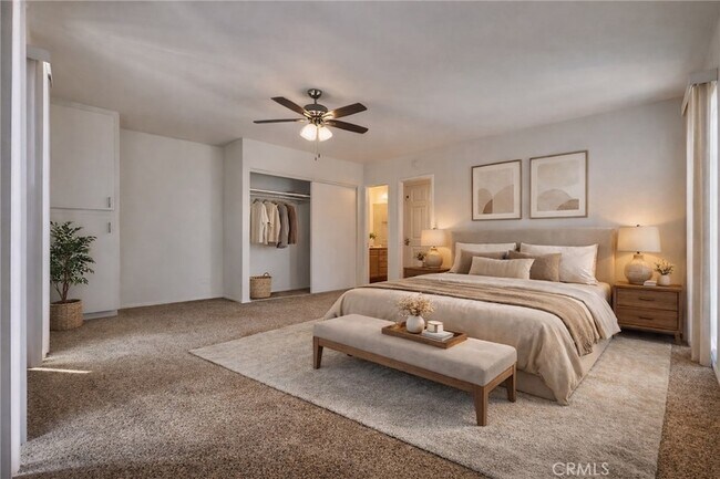 Building Photo - 815 N Rose Ave