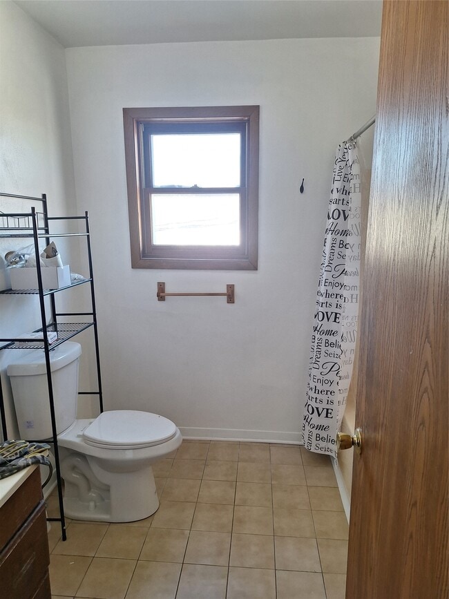 Building Photo - 2 Jefferson Ave