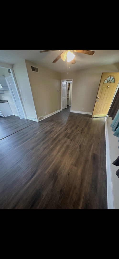 Building Photo - Check out this 3bdr ranch located in Belmont