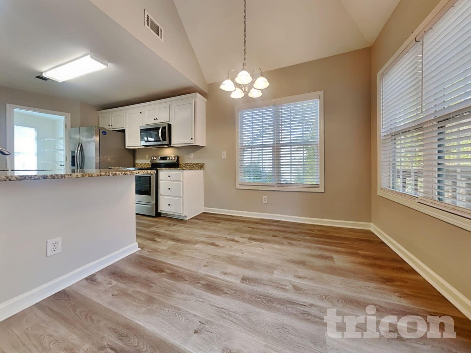 Building Photo - 2940 Emerald Springs Dr