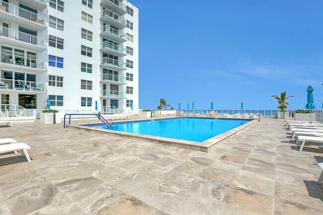 Building Photo - 3450 S Ocean Blvd