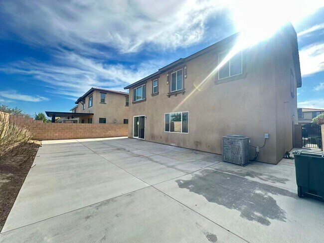 Building Photo - 4837 S Jordan Ave