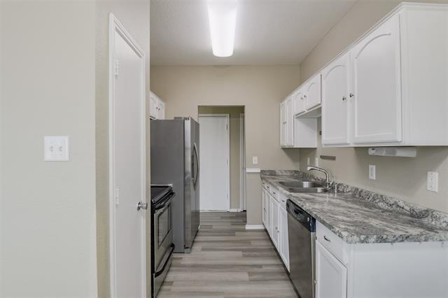 Building Photo - 1117 McKavett Dr