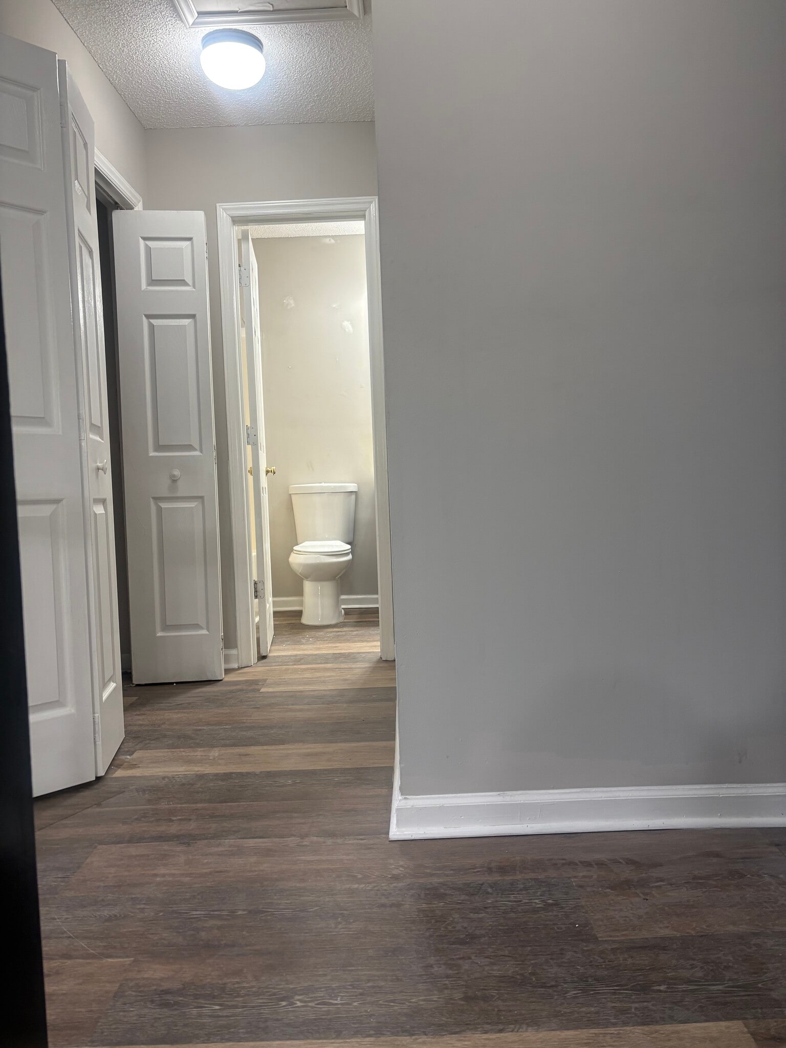 Upstairs bathroom - 4643 Vendue Range Dr