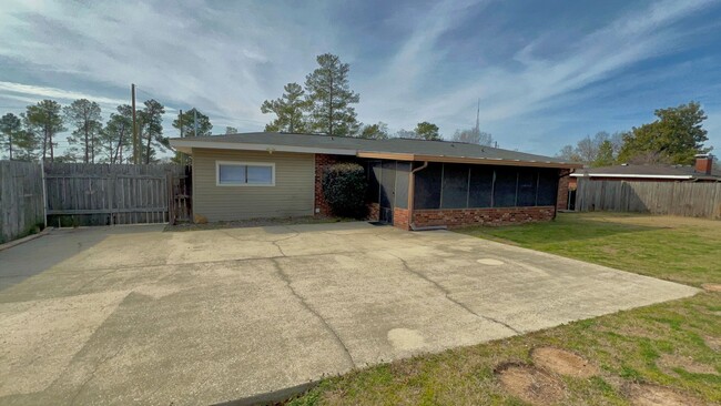 Building Photo - 3 Bedroom Ranch in North Augusta SC