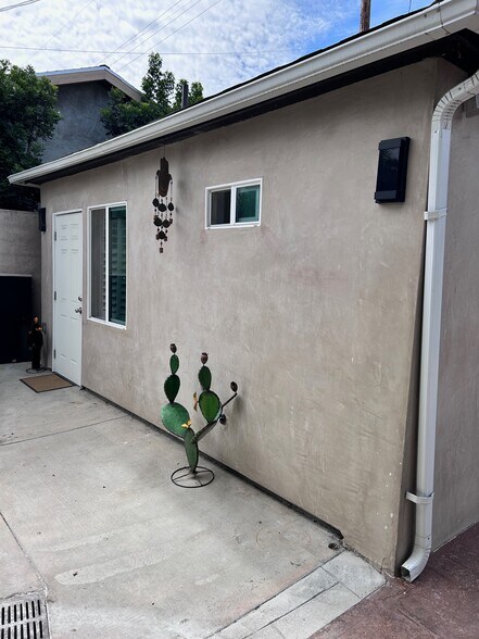 Building Photo - 5454 Via Corona St
