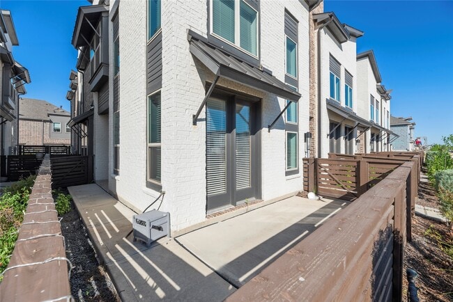 Building Photo - 16647 Bristol Steel Ln