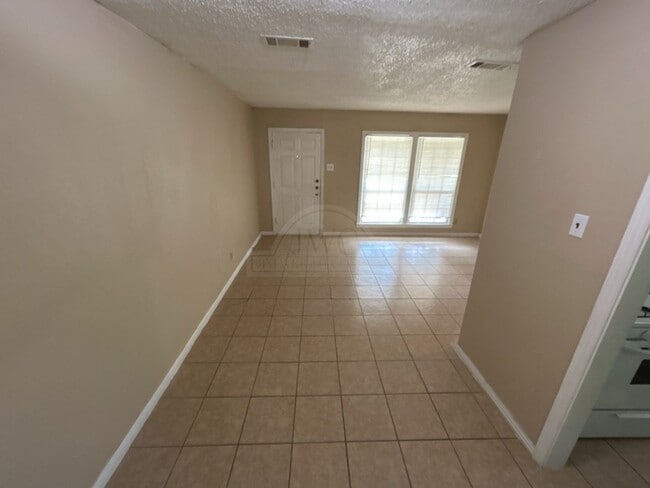 Building Photo - 1111 Jacqueline St