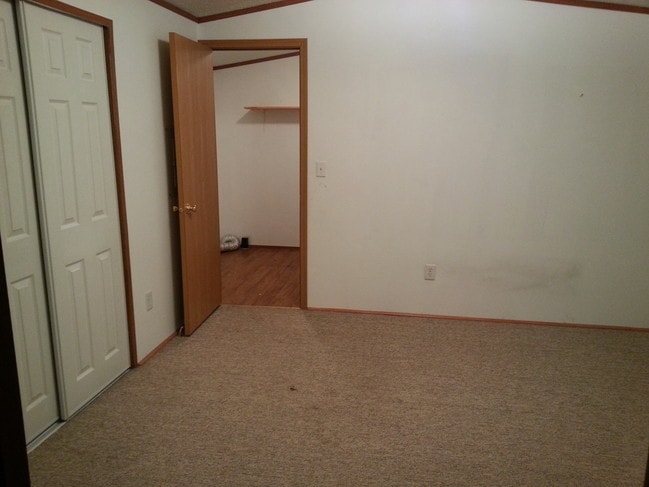 Building Photo - 313 Woodland Dr