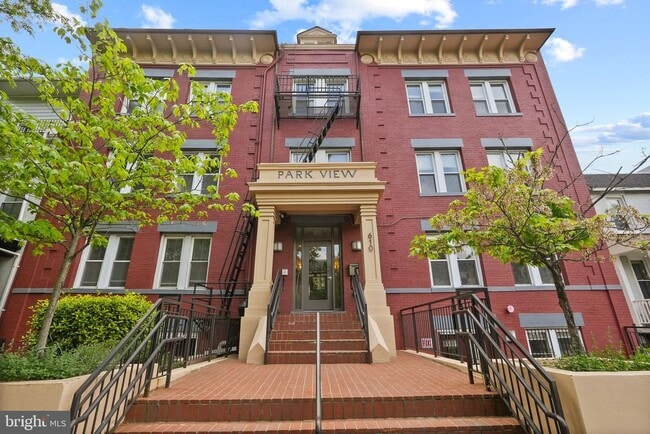 Building Photo - 610 Irving St NW