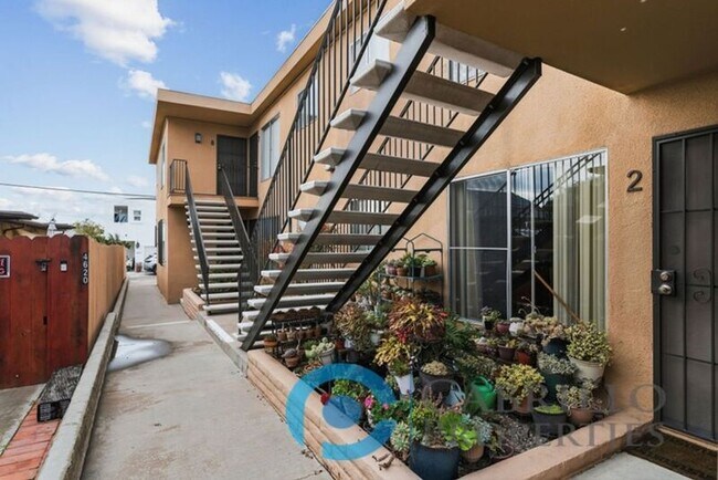 Building Photo - 4622 Hamilton St