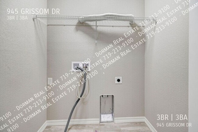 Building Photo - 945 Grissom Dr.