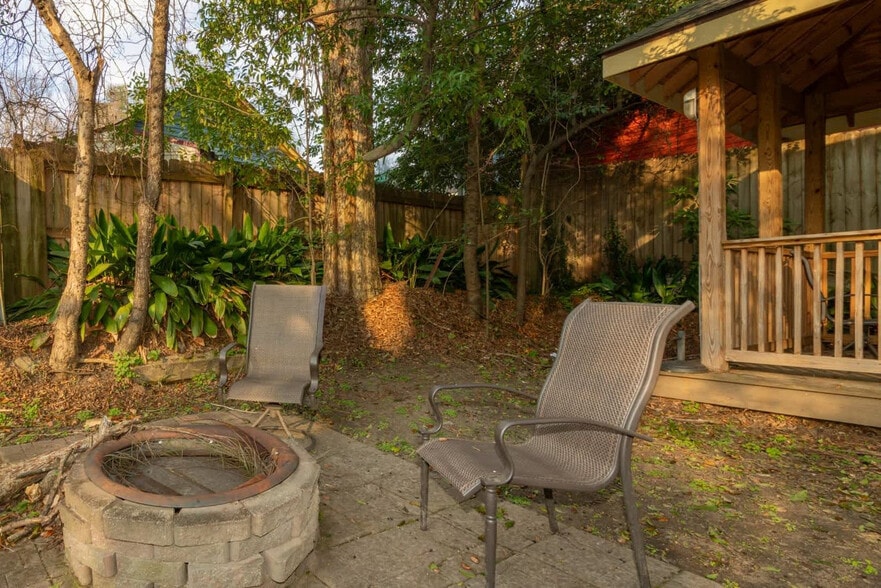 Building Photo - 438 1st Ave