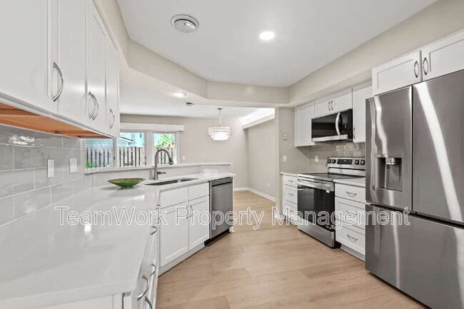 Building Photo - 1163 Monaco Dr