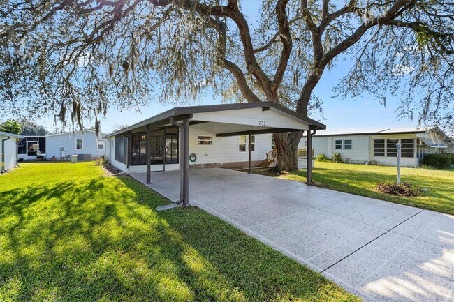 Building Photo - 732 Royal Palm Ave