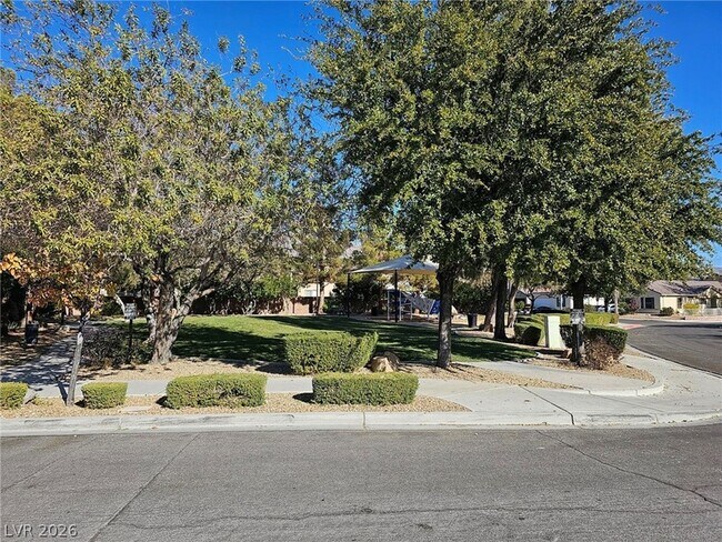Building Photo - 5064 Whistling Acres Ave