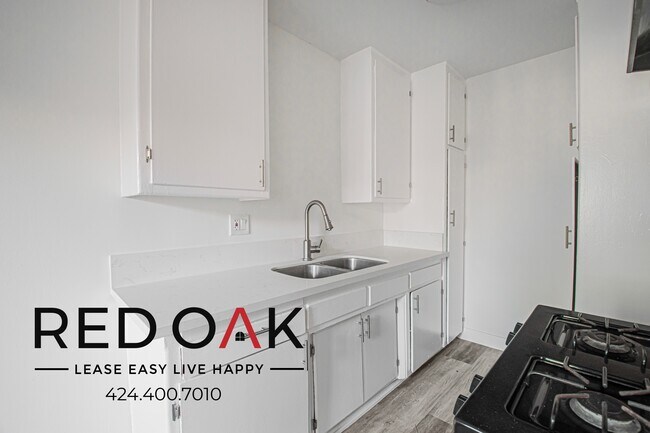 Building Photo - 1088 W 39th St