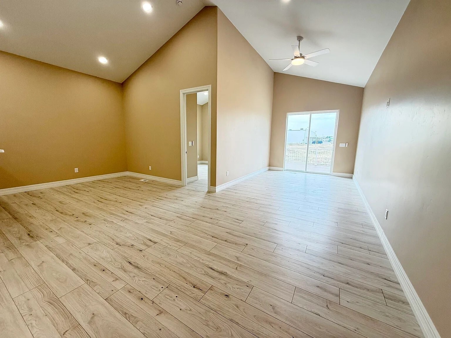 Building Photo - 3109 W Laux Dr