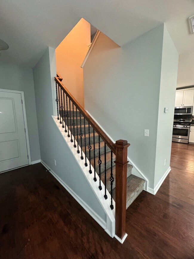 Building Photo - 1545 Oldenburg Dr