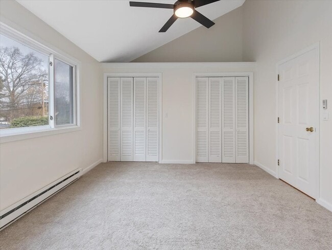 Building Photo - 324 Union St