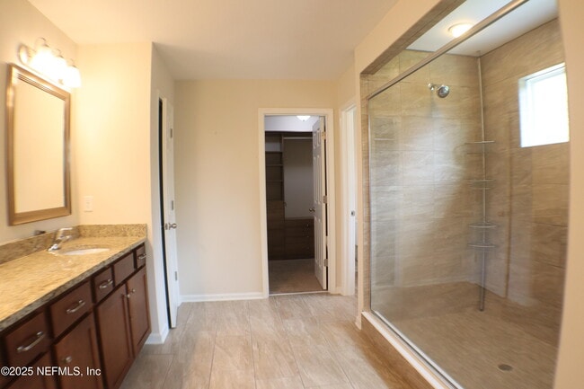 Building Photo - 175 Starlis Pl