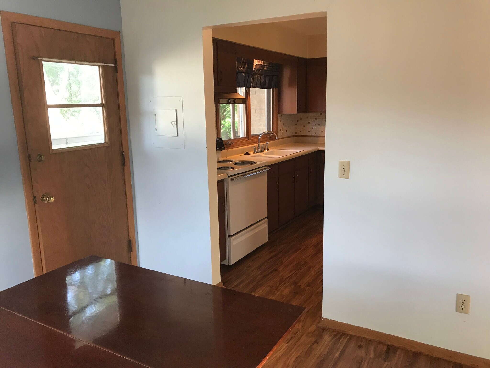 Building Photo - 413 S Charter St