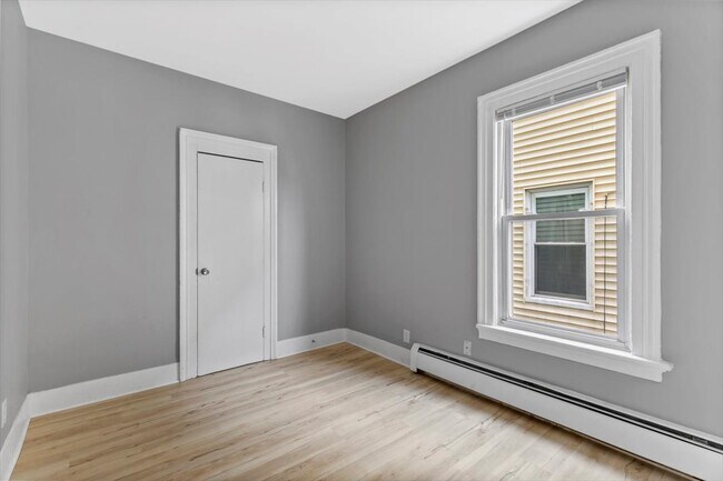 Building Photo - 55 Admiral St