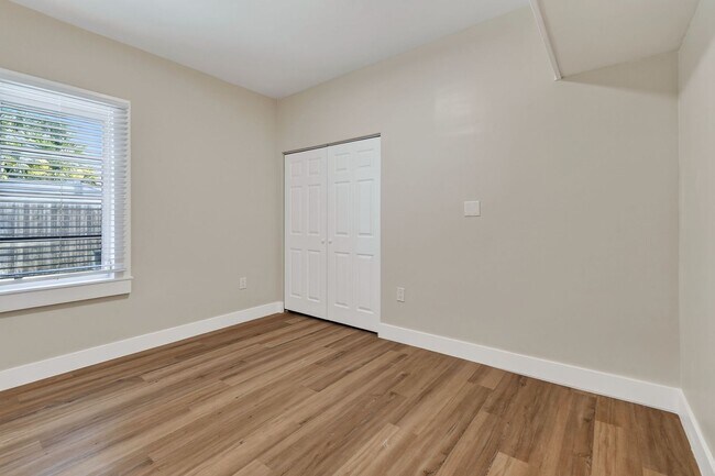 Building Photo - 3714 Morton Ave