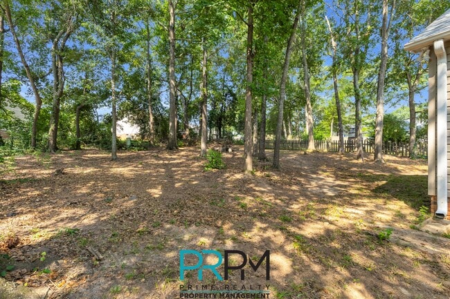 Building Photo - 244 Oak Valley Dr