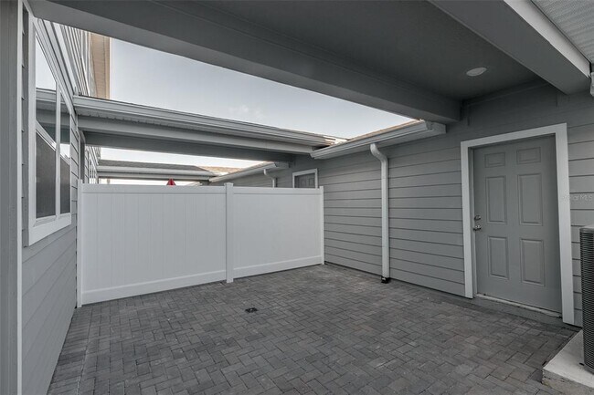 Building Photo - 10425 Folly Bch Rd