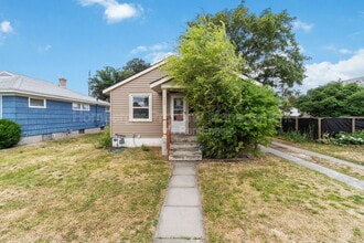 Building Photo - 908 E Longfellow Ave