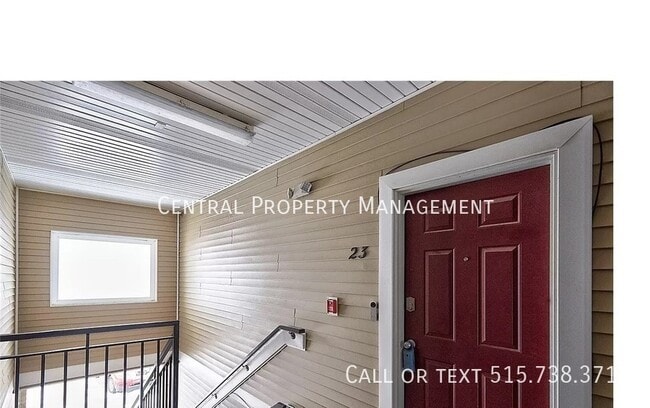 Building Photo - 1340 SE Florence Dr