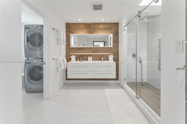 Building Photo - TREASURE ISLAND