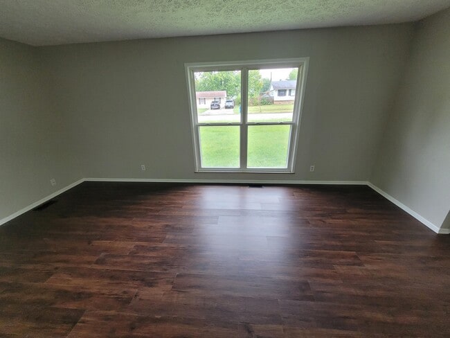 Building Photo - 5707 Gateway Dr