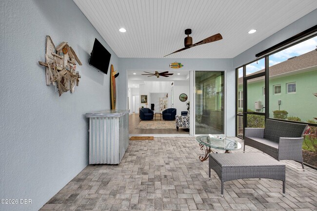 Building Photo - 358 Good Life Wy