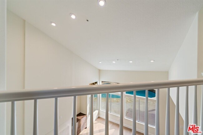 Building Photo - 18500 St Moritz Dr