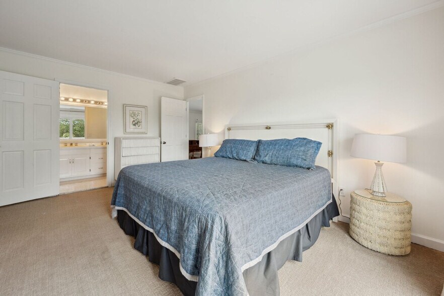 Building Photo - 162 Pioneer Loop