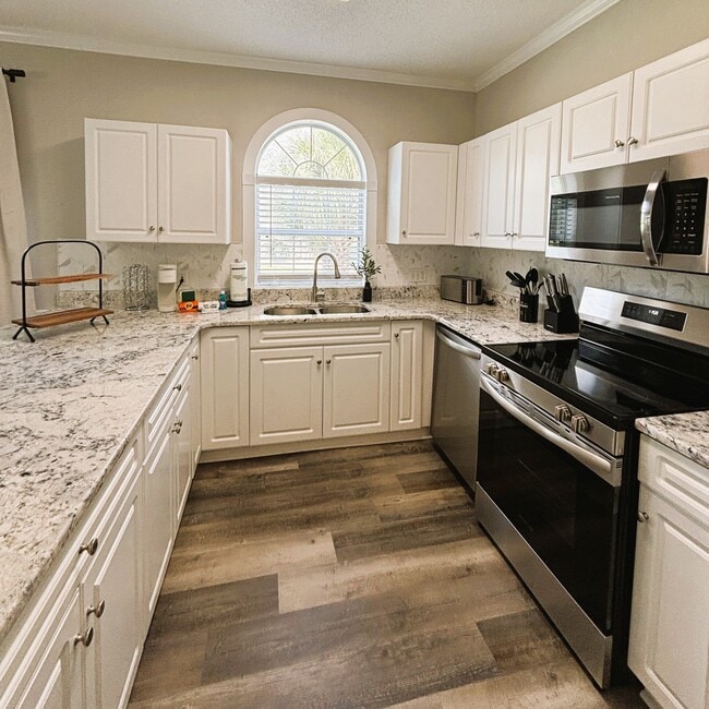 Building Photo - 4713 Wild Iris Dr